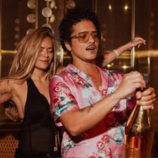 Karol G y Bruno Mars