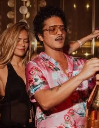 Karol G y Bruno Mars